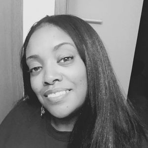 Meet your Posher, Zina